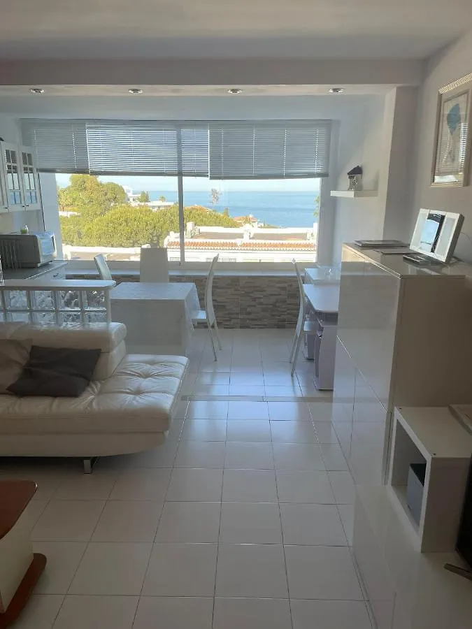 Precioso estudio en zona residencial Miraflores Málaga 0*,